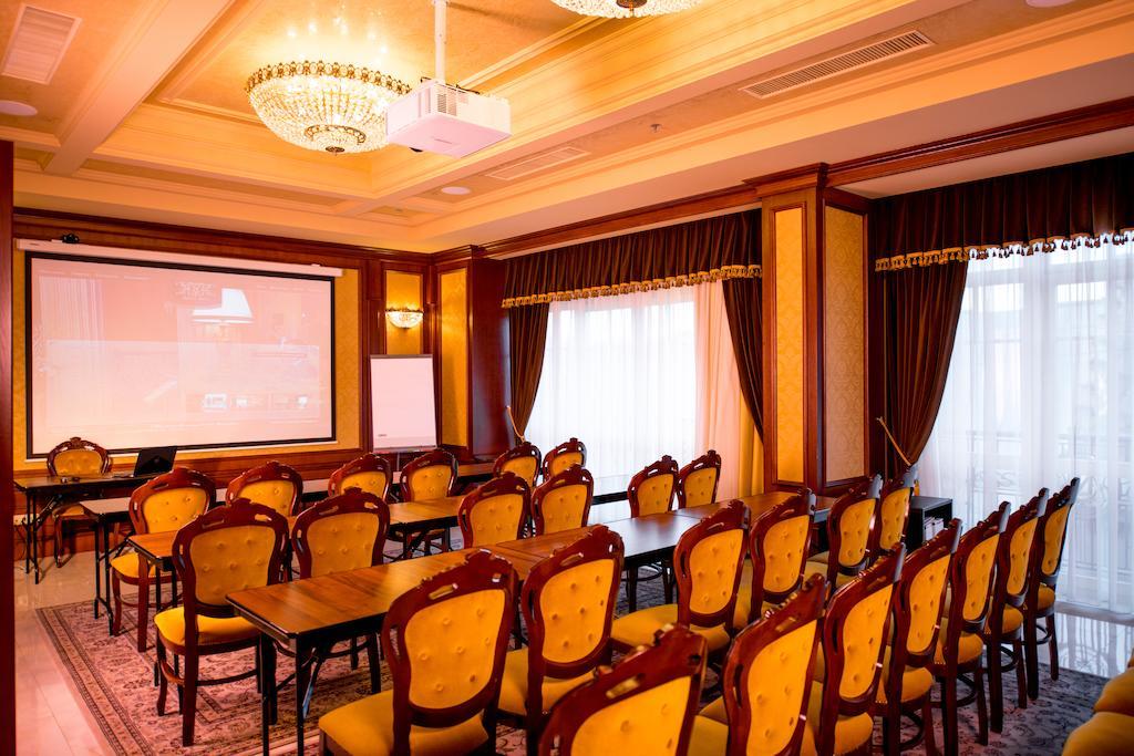 Nobilis Hotel Lviv Ngoại thất bức ảnh