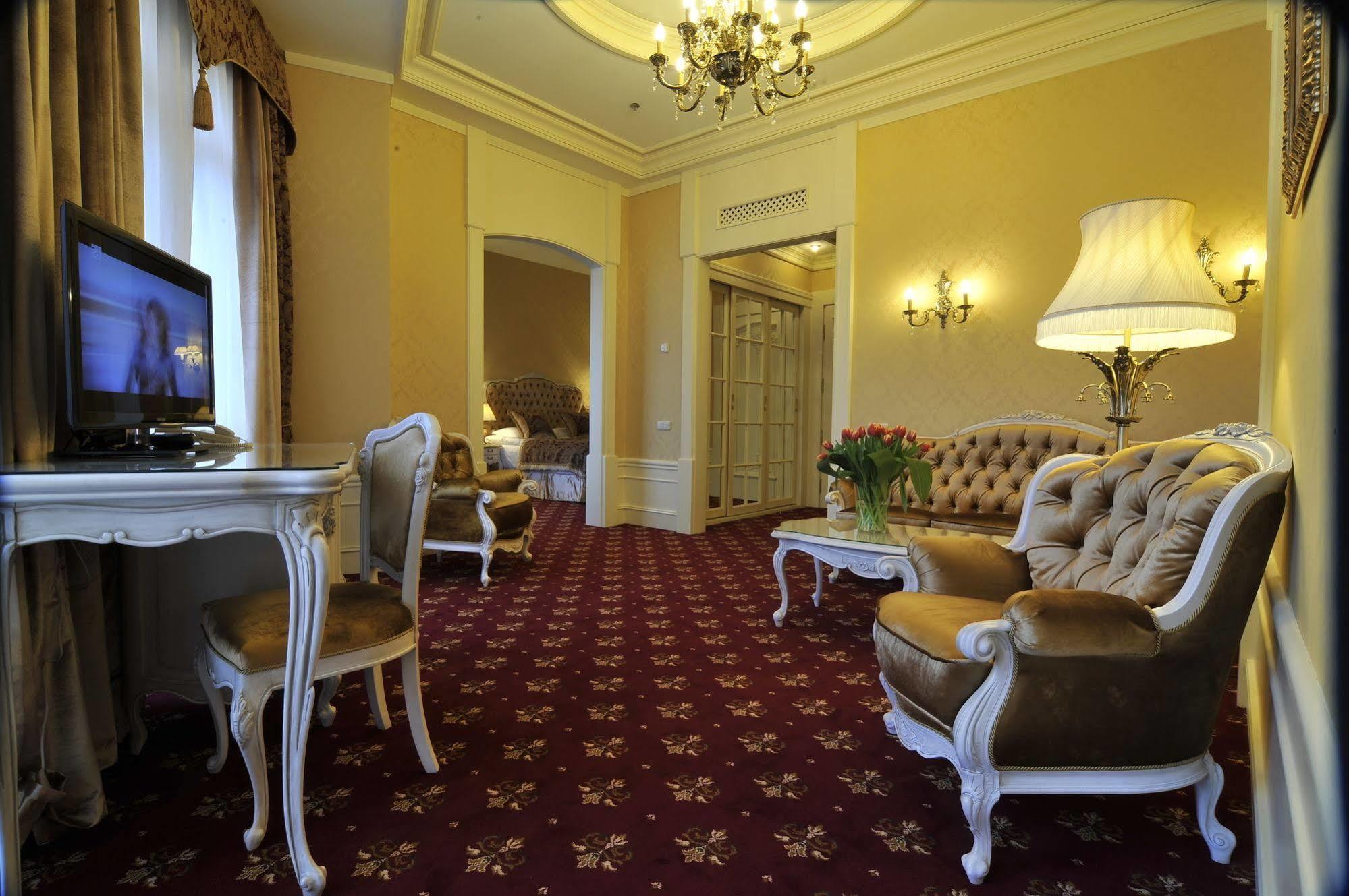 Nobilis Hotel Lviv Phòng bức ảnh